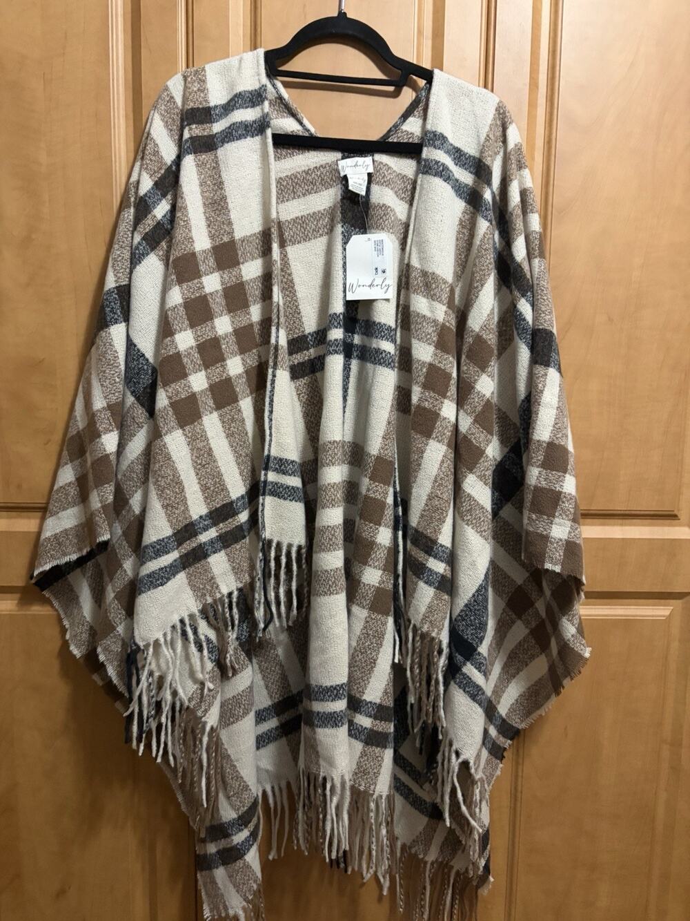 Wonderly Shawl Wrap One Size Ivory Plaid Fringed Polyester Cozy New